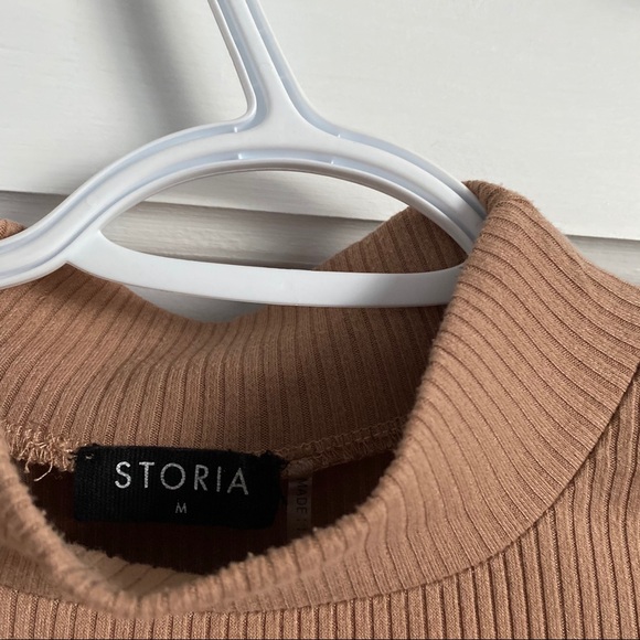 Beige shirt - Picture 2 of 3